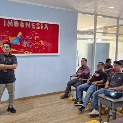 Training Pengamplasan PT Ekamant Indonesia dengan PT Pijar Sukma Furniture