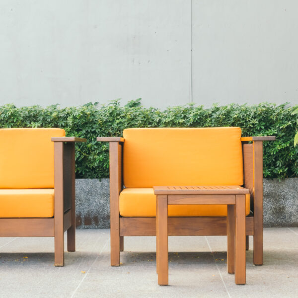 4 Tips Merawat Furnitur Kayu saat Musim Hujan agar Tetap Awet!