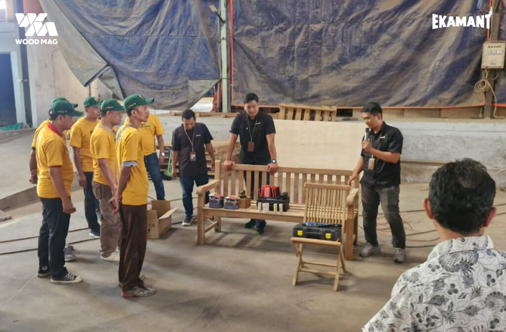 Training Finishing dalam Pengamplasan PT Ekamant Indonesia bersama HIMKI di CV Karya Exindo Prima